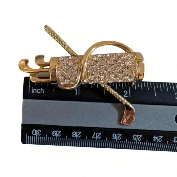 Golf Bag Rhinestone Brooch | Vintage Golfing Sweater Pin | 1980s Gold Tone Metal - Picture 6 of 7